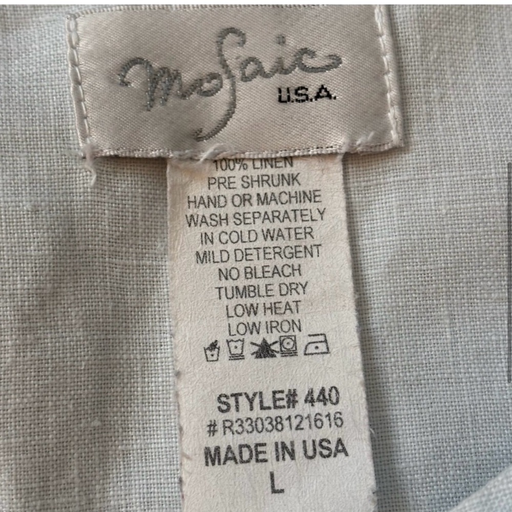 Mosaic USA Linen Lagenlook Button Accent Top